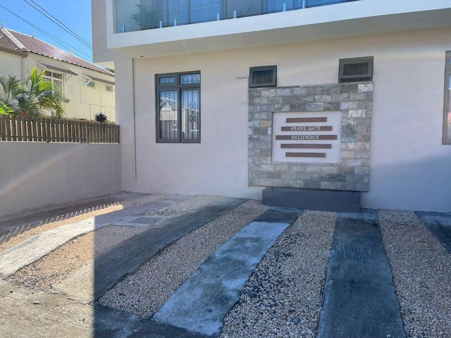 Pearl Gate Residence Apt No 3 Flic en Flac Exterior photo